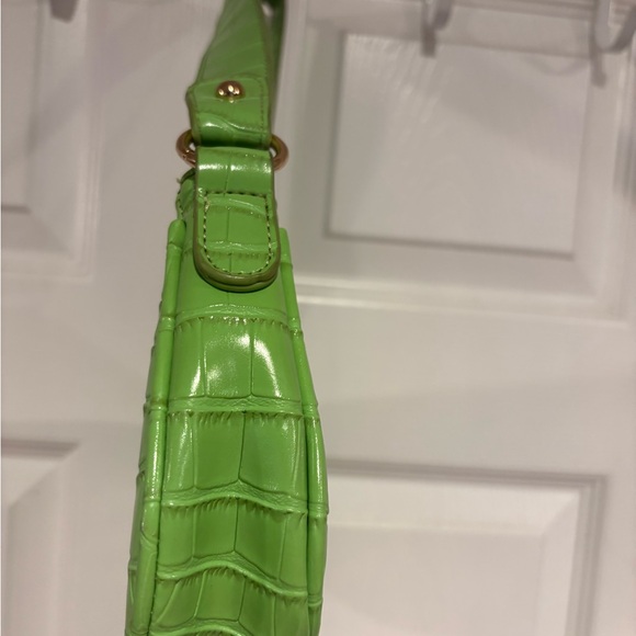 Green Croc-Embossed Shoulder Bag - Picture 2 of 4